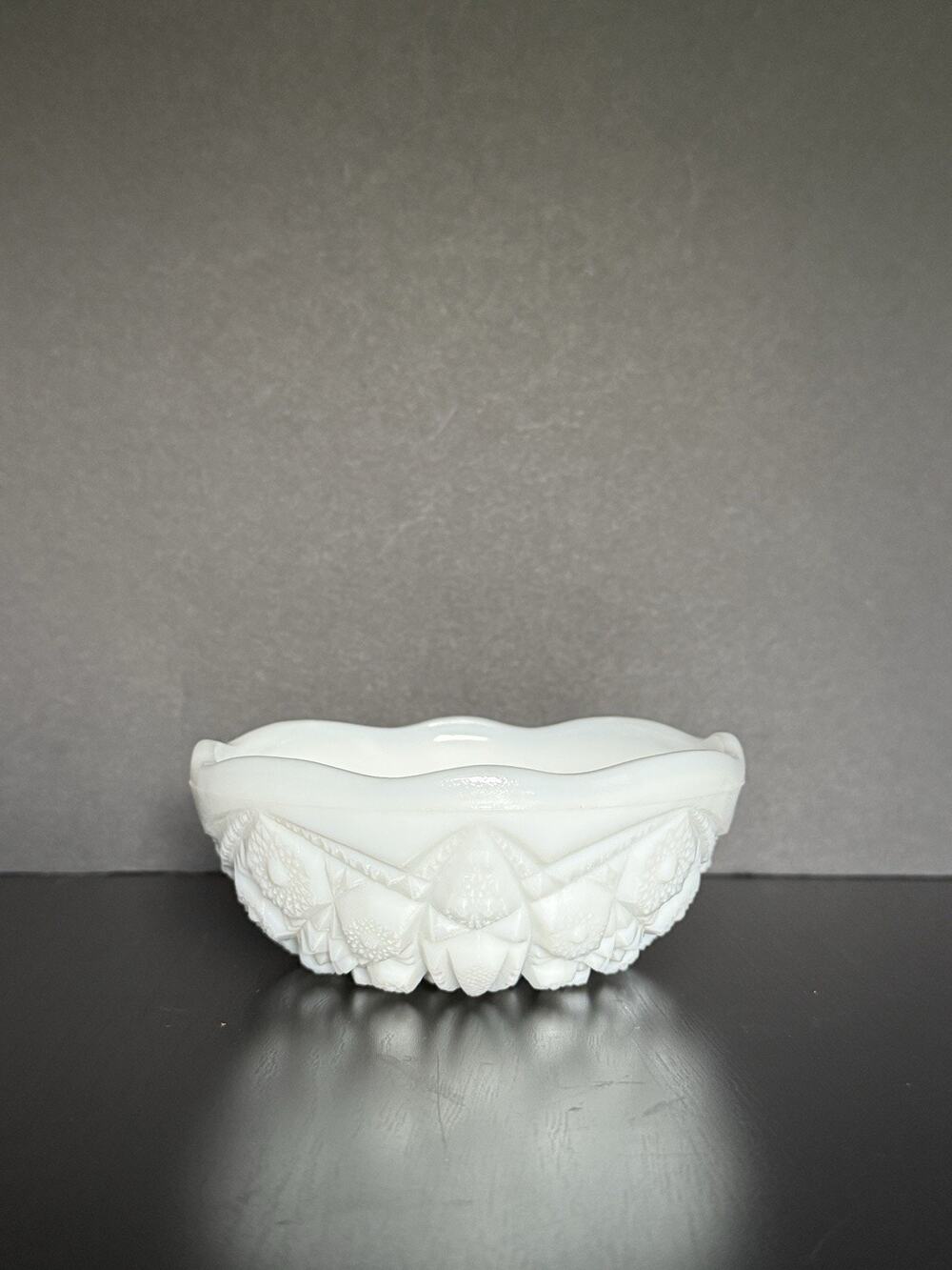 Vintage McKee Kemple Press Cut Milk Glass Fentec Berry Dessert Bowl 4.5”